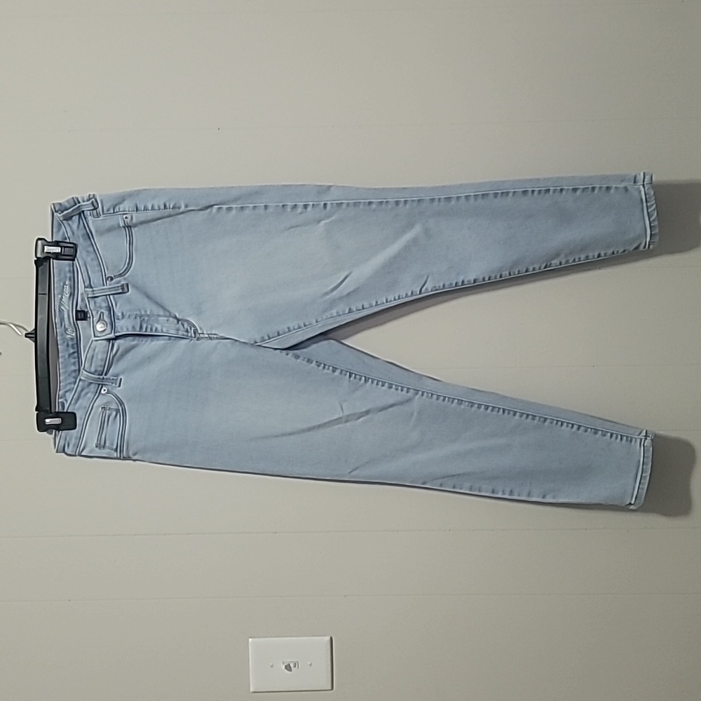 Mid Rise Jeggings